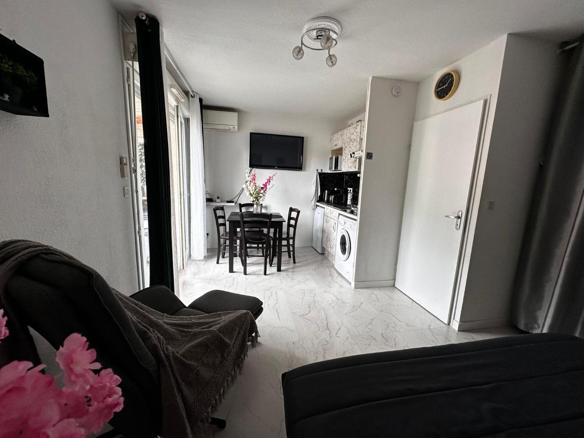 Ararat Apartment Лурд Екстериор снимка