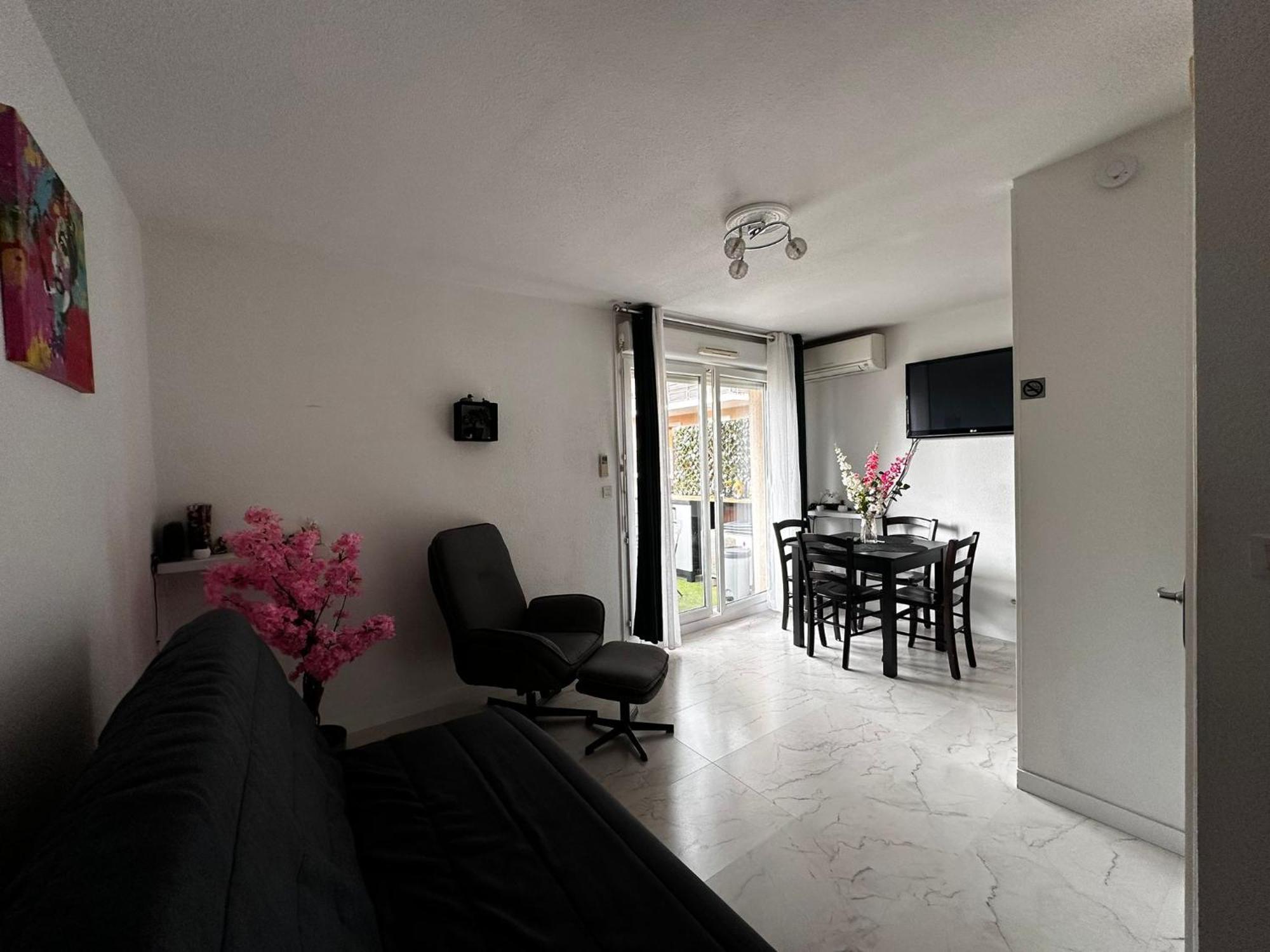 Ararat Apartment Лурд Екстериор снимка