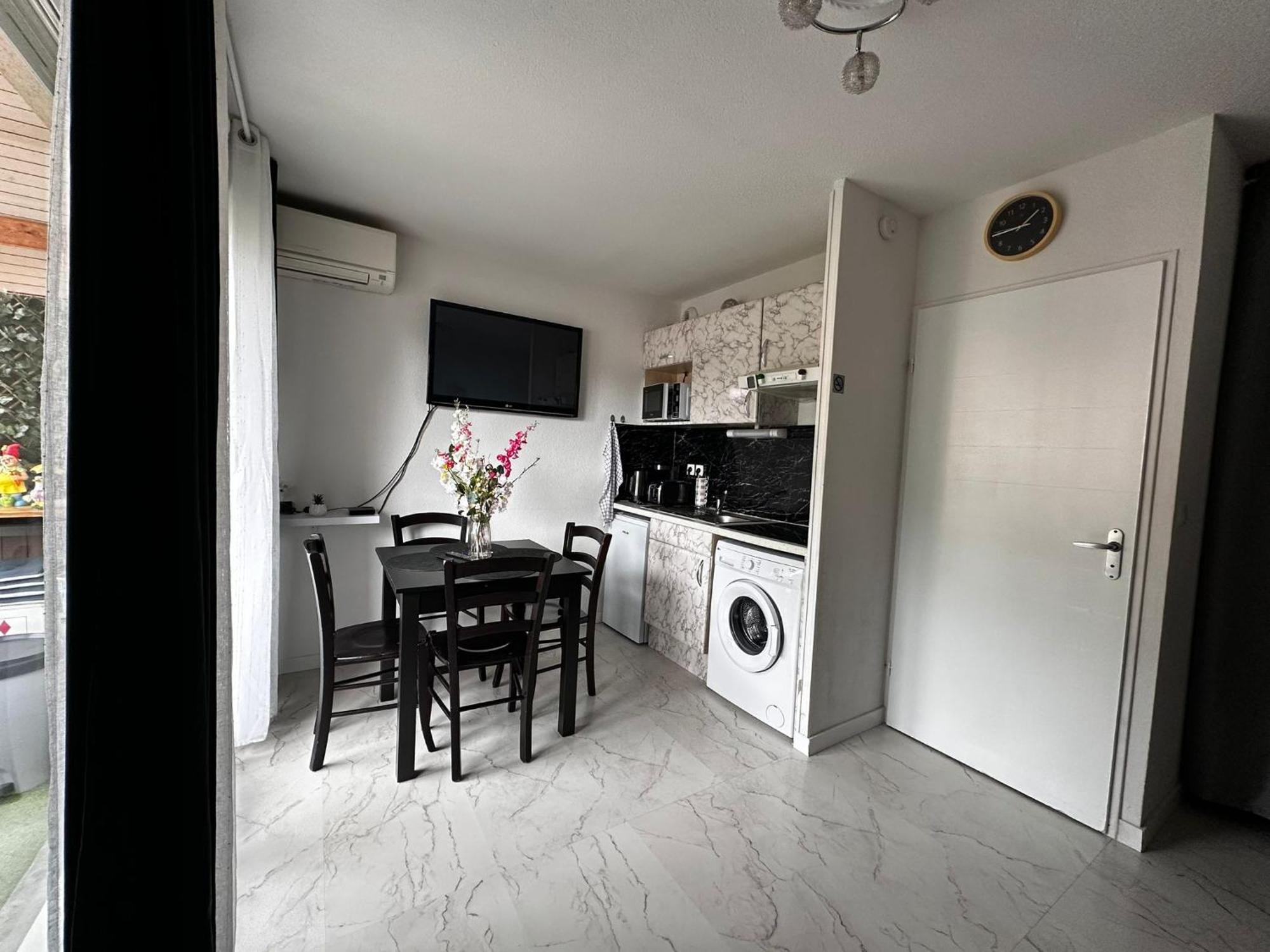 Ararat Apartment Лурд Екстериор снимка